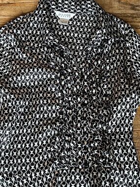 Allison Taylor Black & White Geometric Ruffle Front Blouse